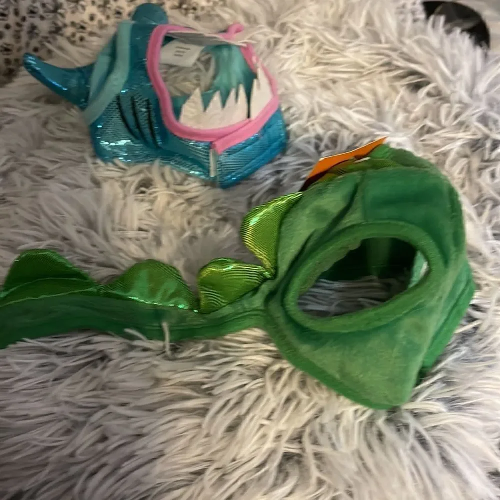 2x cat headpieces nwt dinosaur & shark/piranha fish